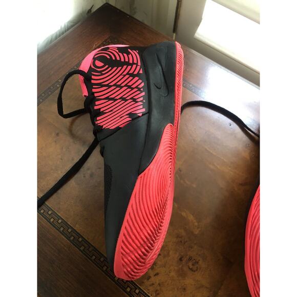 Nike Team Hustle Mid Dark Black Hyper Pink Womens Size 9, Youth 7 Eur 40 - Picture 7 of 7